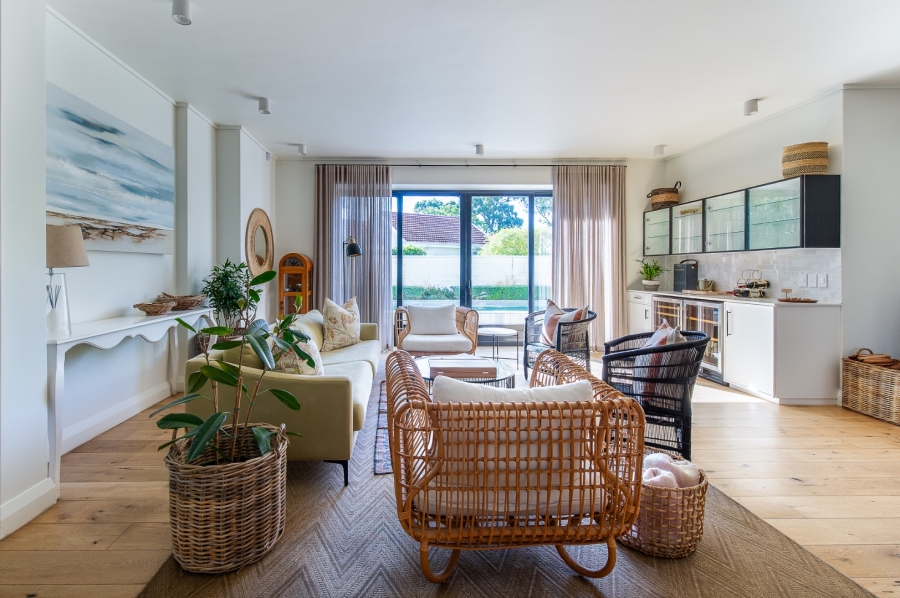 4 Bedroom Property for Sale in Leisure Isle Western Cape